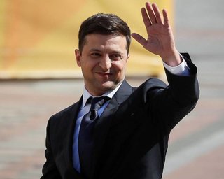 Сценаристы, юристы и один генерал. Первые назначения Зеленского