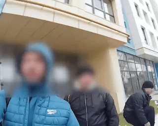 У Львові чоловік забризкав перцевим балончиком військових ТЦК та побіг: його наздогнали (відео)