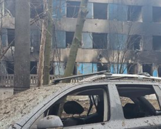 Обстріл Дніпра: пошкоджено пологовий будинок, під завалами ТРЦ шукають людей (фото, відео)