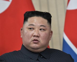 Кім Чен Ин, ймовірно, впав у кому після крововиливу у мозок, — The Sun