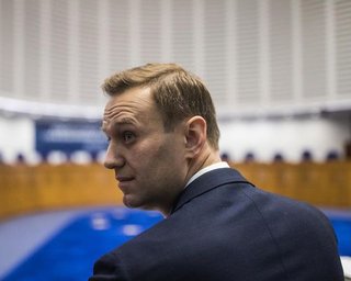 Меркель и Макрон: Мы и готовы оказать всю необходимую помощь Навальному и его семье