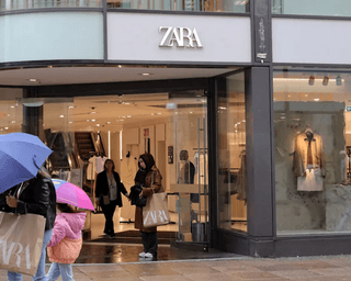 Дитячий костюм від бренду Zara потрапив у скандал: що з ним не так
