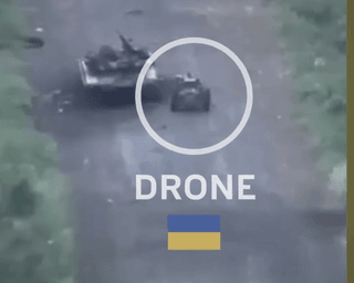 Бойовий дрон-"піхотинець" знищив позицію окупантів шквальним вогнем (відео)