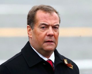 Євросоюз може зникнути раніше, ніж туди вступить Україна, — Медведєв