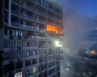 РФ подвергла Одесскую область массированной атаке: есть повреждения и возгорание многоэтажки (фото)