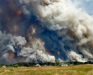 Пожар в Луганской области: к тушению привлекли ВСУ, Нацгвардию и авиацию