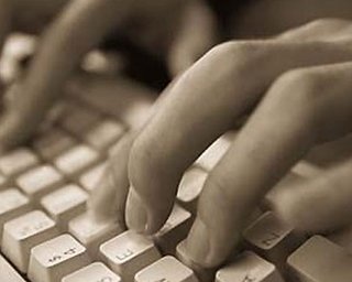 Смартфоны научили  подслушивать набираемый на клавиатуре текст