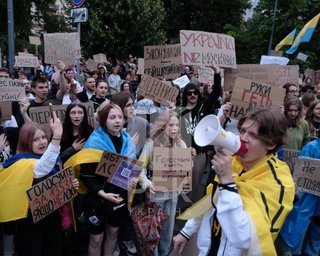 "Свободу САП и НАБУ": в Киеве, Харькове, Одессе и западных регионах люди вышли на протесты