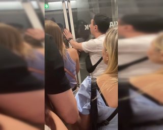 Удар по ТРК у Кривому Розі: двері підземного паркінгу були зачинені в момент атаки (відео)