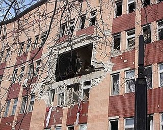 Растет число жертв взрыва в луганской больнице