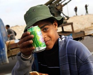 США прислали ливийским повстанцам гуманитарную помощь 