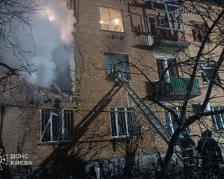 Масований обстріл Києва: зросла кількість загиблих, в столиці перебої зі світлом і водою (фото)