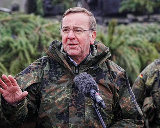 "Це не наша війна": глава Міноборони Німеччини відреагував на прохання Трампа