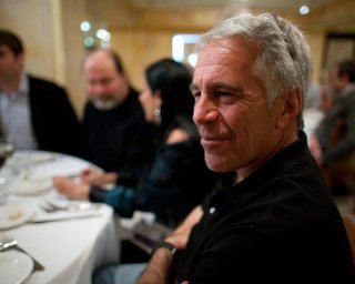 Сина дипломатів із Норвегії знайдено мертвим: спадкоємець Джеффрі Епштейна наклав на себе руки