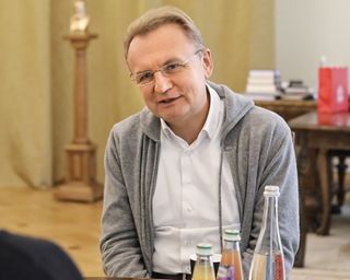 "Дрова никто не отменял": Садовый призвал готовиться к самому сложному отопительному сезону