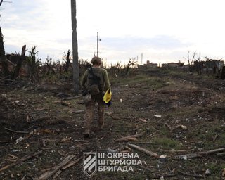 "Попри обстріли та штурми": над Андріївкою здійняли український прапор, — ЗСУ (фото)