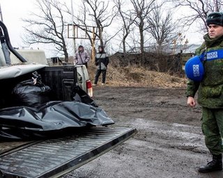 Бой возле Золотого: луганские боевики передали ВСУ тело погибшего бойца