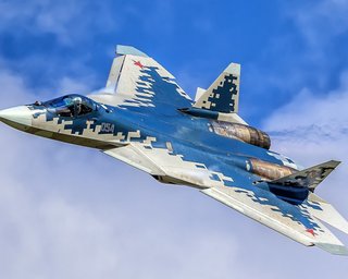 Непомітнісь проти рухливості: хто переможе у бою Су-57 та F-35