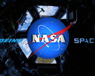 SpaceX и Boeing готовятся к первым запускам пилотируемых кораблей
