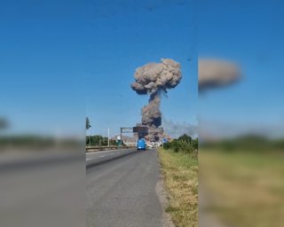 Под Житомиром прогремели мощные взрывы: серый "гриб" видно за несколько километров (видео)
