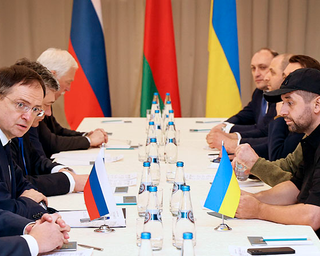 Украина и РФ разработали план, чтобы положить конец войне, — Financial Times
