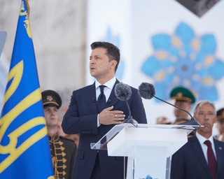 Парад, флагшток і 1000 років історії. Що влада намагалася сказати українцям на 30-річчя Незалежності