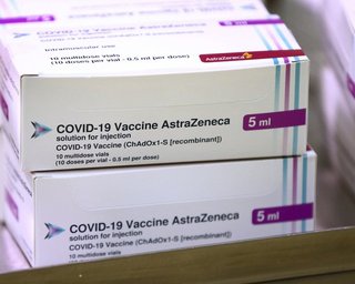Вакцину от коронавируса AstraZeneca подали на регистрацию в Украине