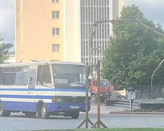 Зеленский заявил, что контролирует ситуацию с заложниками в Луцке