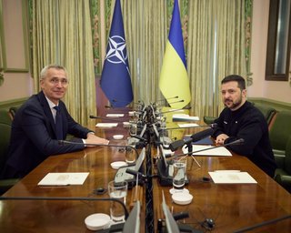 "Як рівний партнер": Зеленський поїде на саміт НАТО у Вільнюсі, — Столтенберг