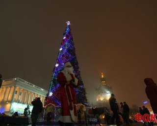 Завтра зажгут главную новогоднюю елку страны
