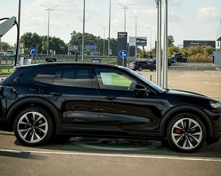 У Києві помітили новітній електричний Cayenne Turbo (фото)