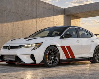 Із механічною коробкою передач: Nissan представила 300-сильний Sentra Spec-V