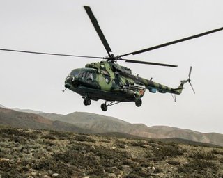 Киргизький вертоліт із військовими впав біля кордону з Таджикистаном, є постраждалі
