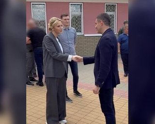 Після хвилі критики: Лубінець пояснив, хто обіймається на відео зустрічі з омбудсменкою РФ