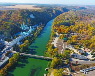 Святі гори. Унікальні крейдяні кручі і заповідні гаї Донецької області