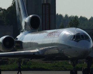 В России после посадки взорвался Ту-154М. Есть жертвы