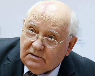 Горбачев: Намерение США разорвать ракетный договор с Россией - "не от большого ума"