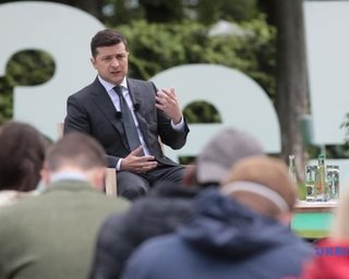 Зеленский ответил на угрозы "Л/ДНР": мы не стреляем по украинцам, а отвечаем боевикам
