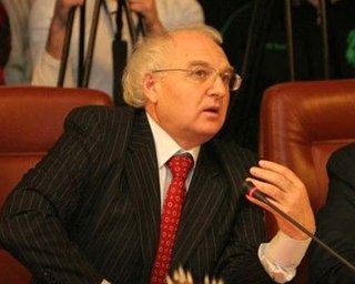 Вакарчук приказал  не выгонять студентов из общежитий во время карантина