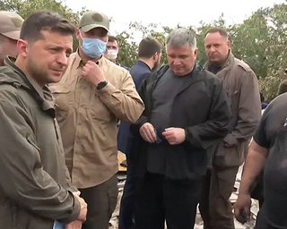 Зеленский и Аваков приехали на место пожаров на Луганщине