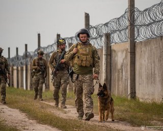 Украина укрепляет северную границу в связи с возможным втягиванием Беларуси в войну, — The Guardian