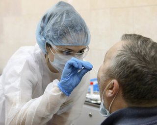В Україні зафіксовано абсолютний рекорд числа зроблених за добу ПЛР-тестів