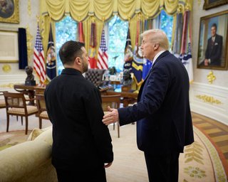 Трамп во время встречи с Зеленским размышлял о гарантиях безопасности как для Киева, так и для Москвы, — Reuters