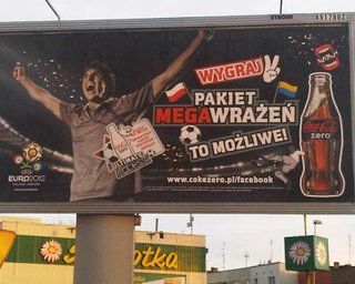 Coca-Cola перепутала цвета украинского флага на польских плакатах, - СМИ