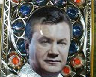 В Луганске пройдет "крестный ход" с иконой Януковича, - СМИ