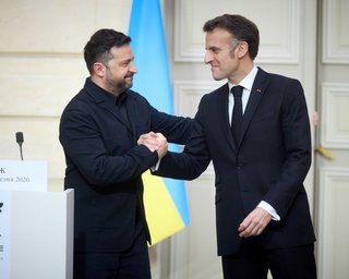 Візит не для галочки: навіщо Зеленський терміново поїхав до Франції і про що домовився з Макроном