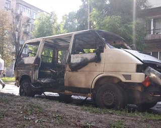В Каменском взорвался микроавтобус с депутатом-волонтером