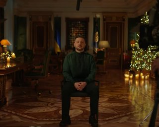 "Хочемо закінчення війни, але не закінчення України": новорічне звернення Зеленського (відео)