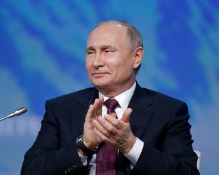 Зеленский не способен обеспечить развод войск на Донбассе, – Путин