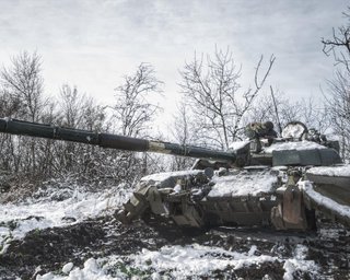 Закидають КАБами: ЗС РФ змінили тактику бою під Авдіївкою та Запоріжжям, — Тарнавський
